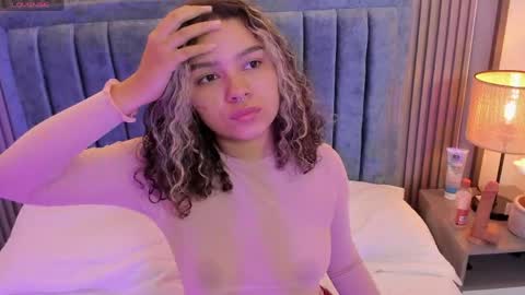 Snapshot of pretty_sunlight_ chatting on June 7, 2026, 1:10 am Daisy Flower online show from June 7, 2026, 1:10 am