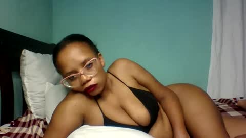 Snapshot of pretty_zara chatting on April 12, 2026, 8:52 am pretty zara online show from April 12, 2026, 8:52 am