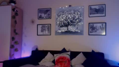 Snapshot of prettyalmaa chatting on October 22, 2025, 2:39 pm Alma online show from October 22, 2025, 2:39 pm