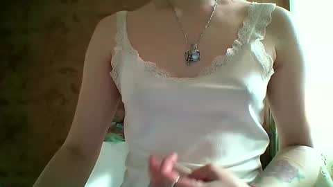 Bella online show from May 24, 2026, 4:28 am