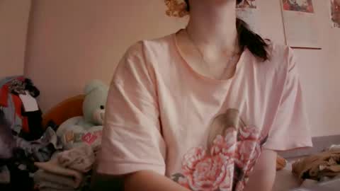 Bella online show from May 28, 2026, 9:17 am