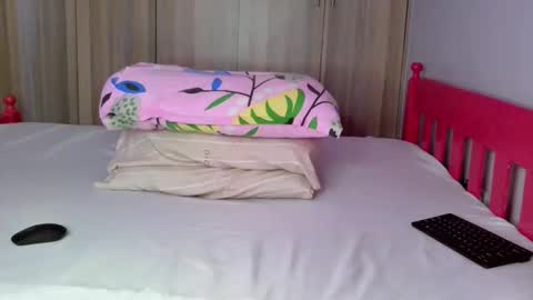 Snapshot of prettybigclit_ebony chatting on October 21, 2025, 7:53 am prettybigclit_ebony online show from October 21, 2025, 7:53 am