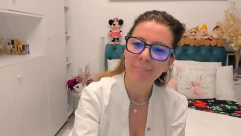 Snapshot of prettyblackeyes chatting on April 29, 2026, 10:38 pm wilma online show from April 29, 2026, 10:38 pm