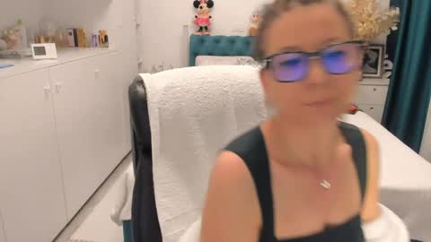Snapshot of prettyblackeyes chatting on May 4, 2026, 5:36 am wilma online show from May 4, 2026, 5:36 am