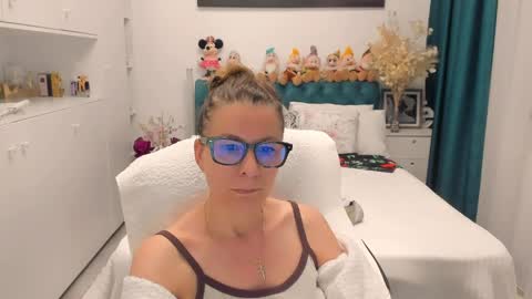 Snapshot of prettyblackeyes chatting on May 10, 2026, 5:45 am wilma online show from May 10, 2026, 5:45 am
