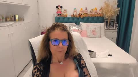 Snapshot of prettyblackeyes chatting on May 28, 2026, 9:12 pm wilma online show from May 28, 2026, 9:12 pm
