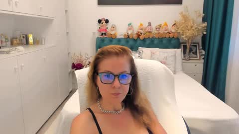 Snapshot of prettyblackeyes chatting on June 3, 2026, 7:55 am wilma online show from June 3, 2026, 7:55 am