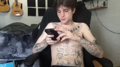 pretty boy online show from December 7, 2024, 8:38 pm