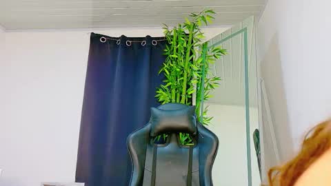 Enzo  Denis online show from December 2, 2025, 11:45 pm