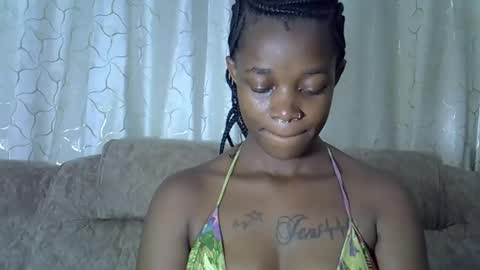 Snapshot of prettycandy4 chatting on November 2, 2025, 10:23 pm prettycandy4 online show from November 2, 2025, 10:23 pm