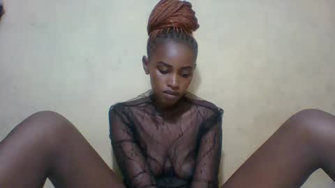 prettycarl_2 online show from February 1, 2025, 10:37 am