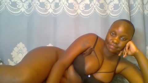 Snapshot of prettydarkskin002 chatting on April 18, 2026, 7:07 pm SHANIA online show from April 18, 2026, 7:07 pm