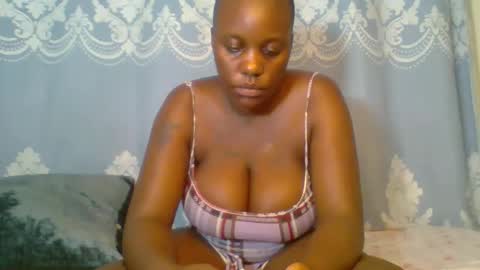 Snapshot of prettydarkskin002 chatting on April 26, 2026, 6:27 pm SHANIA online show from April 26, 2026, 6:27 pm