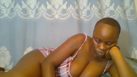 Snapshot of prettydarkskin002 chatting on May 2, 2026, 8:14 pm SHANIA online show from May 2, 2026, 8:14 pm