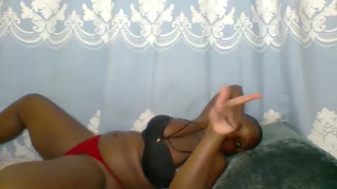 Snapshot of prettydarkskin002 chatting on May 5, 2026, 6:27 pm SHANIA online show from May 5, 2026, 6:27 pm