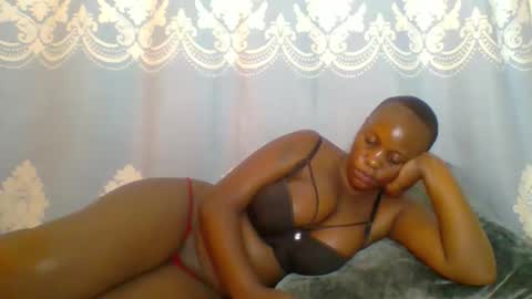 Snapshot of prettydarkskin002 chatting on May 7, 2026, 7:47 am SHANIA online show from May 7, 2026, 7:47 am