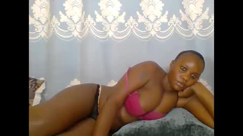 Snapshot of prettydarkskin002 chatting on May 16, 2026, 10:47 am SHANIA online show from May 16, 2026, 10:47 am