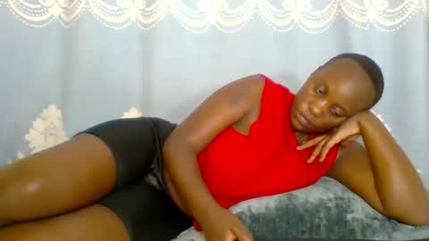 Snapshot of prettydarkskin002 chatting on May 24, 2026, 8:14 pm SHANIA online show from May 24, 2026, 8:14 pm