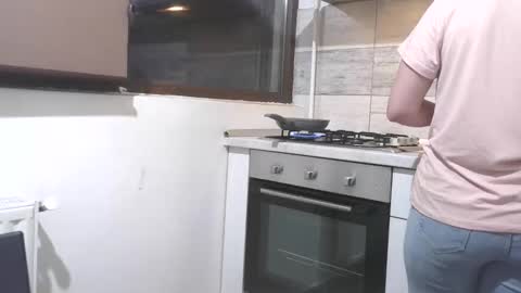 Snapshot of prettyjulliette chatting on February 23, 2026, 5:21 pm prettyjulliette online show from February 23, 2026, 5:21 pm