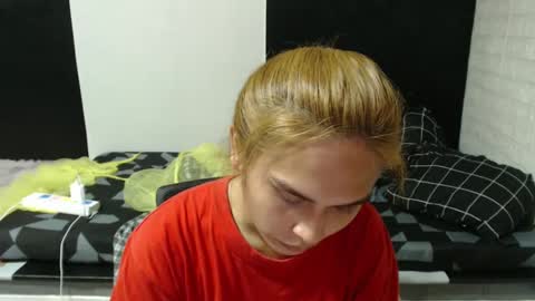 Kate online show from February 10, 2025, 5:52 pm