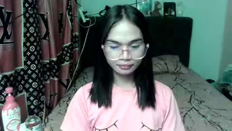 prettykhelcy online show from June 10, 2026, 10:58 am