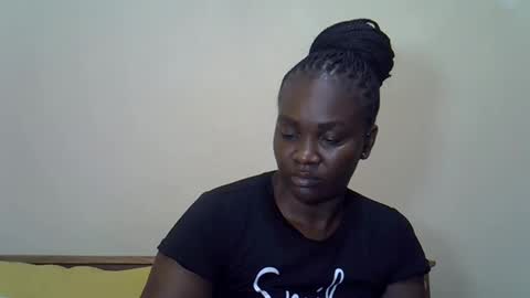 LILIAN online show from April 6, 2026, 12:41 am