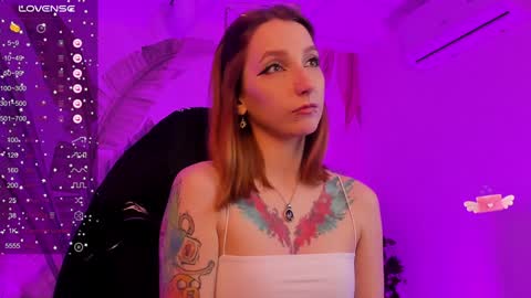 Mila -NONUDE MODEL online show from February 6, 2025, 2:37 pm