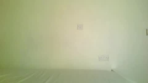 prettyvishy online show from November 10, 2025, 2:21 am