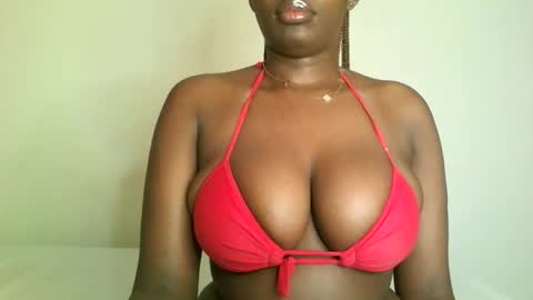 prettyvishy online show from December 23, 2025, 4:43 am