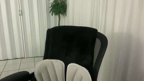 Snapshot of prettyyykittyyy22 chatting on December 20, 2025, 5:25 am prettyyykittyyy22 online show from December 20, 2025, 5:25 am