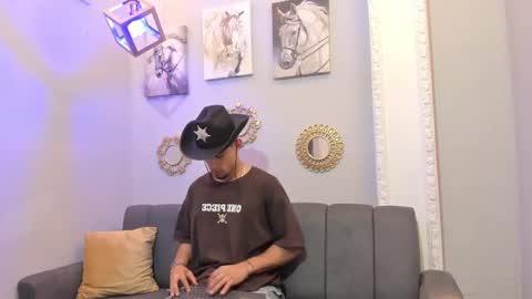 prince_arthur77 online show from January 21, 2025, 3:54 pm