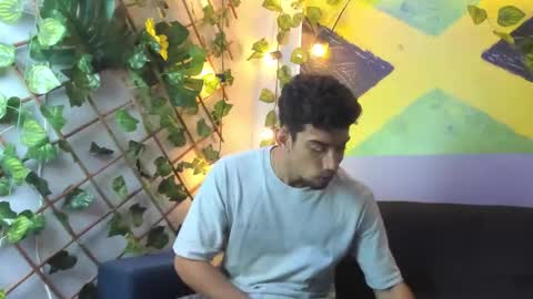 prince_arthur77 online show from September 19, 2025, 7:58 pm