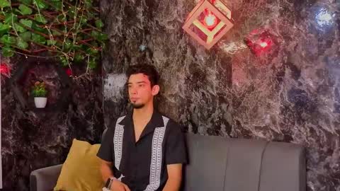 prince_arthur77 online show from February 19, 2026, 2:24 pm