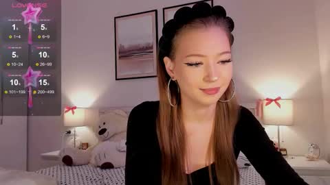 Princess Diana online show from March 19, 2026, 7:40 pm