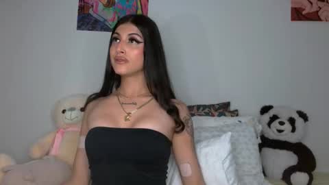 Sophie online show from October 31, 2025, 5:08 am