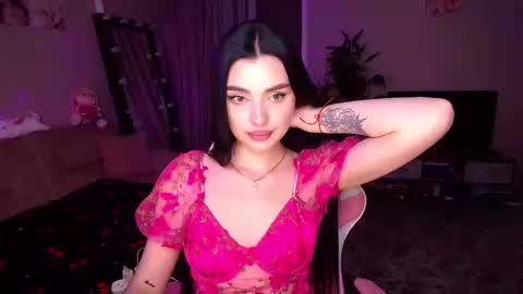 princessamira1 online show from November 13, 2025, 4:06 pm