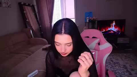 princessamira1 online show from April 23, 2026, 8:35 am