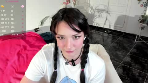 Snapshot of princessfoxyx chatting on January 2, 2025, 8:57 pm Princess Foxy online show from January 2, 2025, 8:57 pm