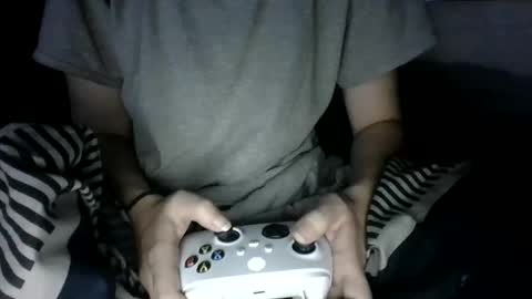 Holly love online show from November 21, 2025, 9:19 am