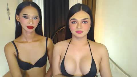 Snapshot of princesshugecumontop chatting on June 4, 2026, 12:27 am PrincessDONT FORGET TO FOLLOW ME online show from June 4, 2026, 12:27 am