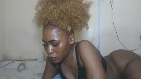 FENNY online show from November 1, 2025, 5:37 pm