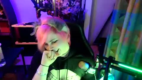 Snapshot of princetonminxxx chatting on February 7, 2025, 6:14 am Princeton Minxxx 333 online show from February 7, 2025, 6:14 am