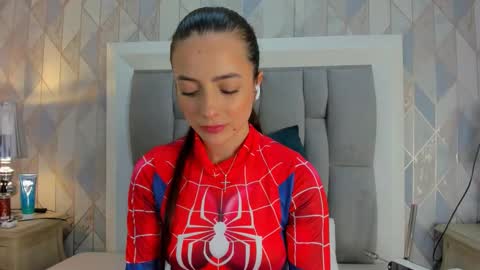 Marcela online show from February 9, 2026, 7:51 pm