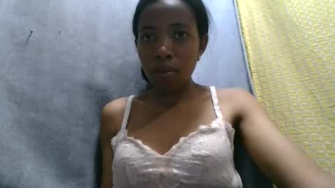 prisca880319 online show from April 17, 2026, 10:18 am