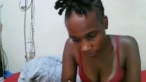 pritty_amber online show from April 16, 2026, 9:39 pm