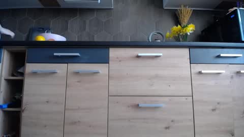 Space online show from April 7, 2026, 7:42 am