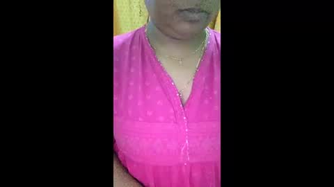 Snapshot of priyachocolaty chatting on February 2, 2026, 8:40 pm priyachocolaty online show from February 2, 2026, 8:40 pm