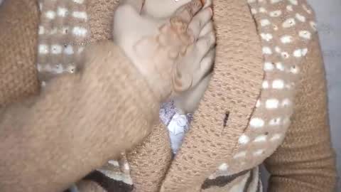 priyu_ online show from December 15, 2025, 2:05 am