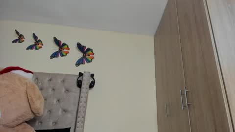 Snapshot of profanared chatting on December 27, 2024, 3:42 am Profana Red online show from December 27, 2024, 3:42 am