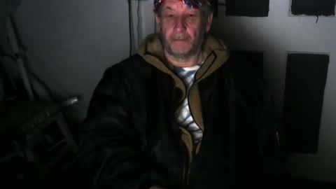 projectorepson online show from December 25, 2024, 8:17 pm